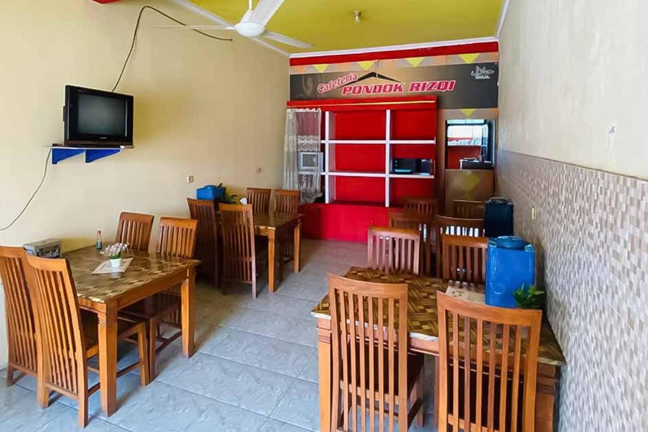 Penginapan Pondok Rizqi Syariah Brebek Екстер'єр фото
