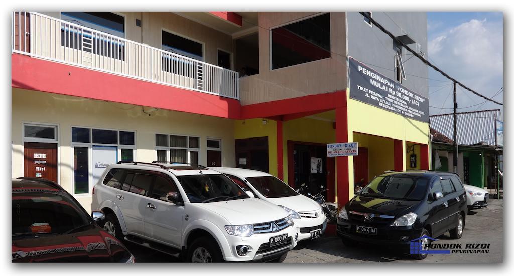 Penginapan Pondok Rizqi Syariah Brebek Екстер'єр фото